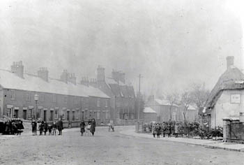 Picture of up end at the junction of Bunyan Road and Saint John's Road about 1900